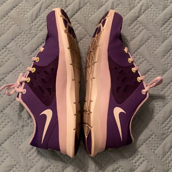 Women’s Nike shoes - Picture 4 of 6